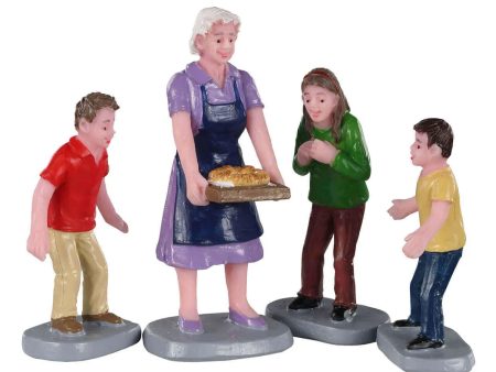 Lemax # 02945 Family Tradition For Sale